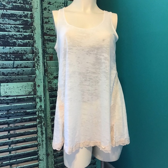 NWT We the Free Tank - Picture 2 of 8